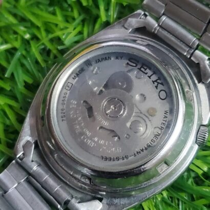 Beautiful and Vintage Seiko5 Automatic japan made watch for Men's